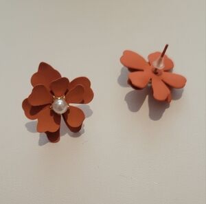 Floral Pearl Stud Earrings